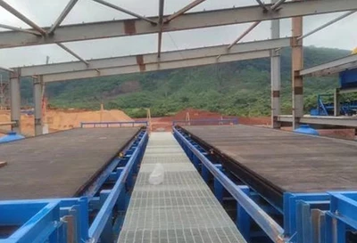 Vakuum band filter in Sierra Leone gut installiert